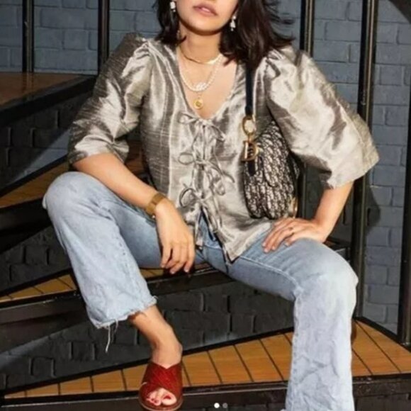 Maison Cleo Silver Silk Blouse Size S/M/L - Picture 4 of 13